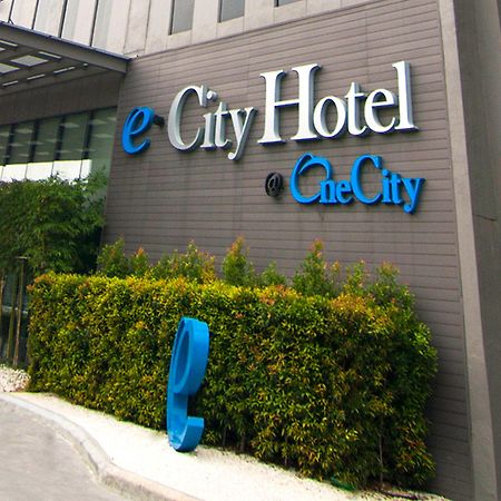 E.City Hotel@Onecity Субанг-Джая Экстерьер фото